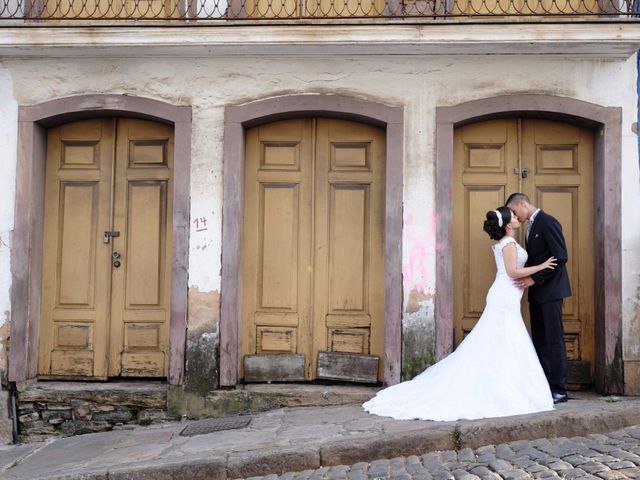 O casamento de Sandro e Stella em Belo Horizonte, Minas Gerais 32