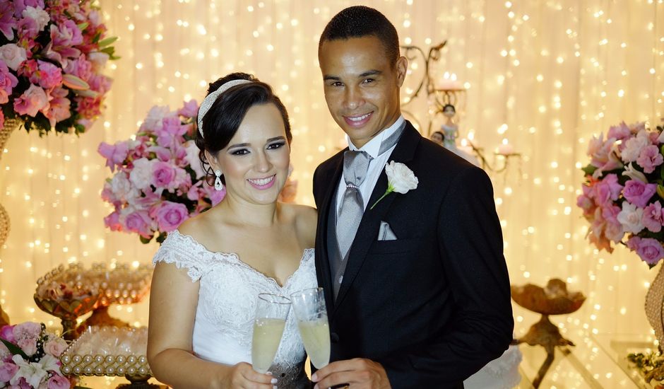 O casamento de Sandro e Stella em Belo Horizonte, Minas Gerais
