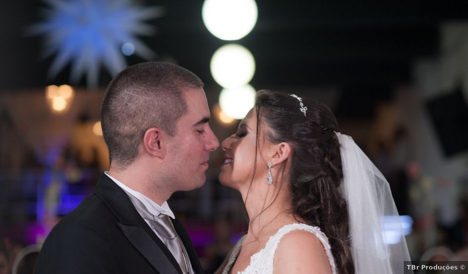 O casamento de Tiago e Vivian em São Paulo