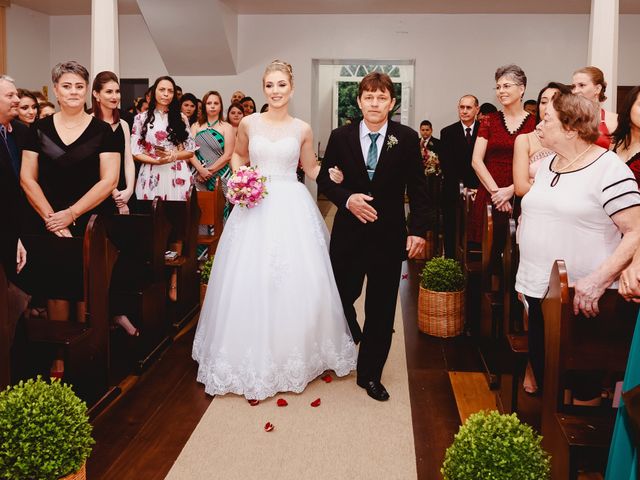 O casamento de Maiko e Aline em Joinville, Santa Catarina 22