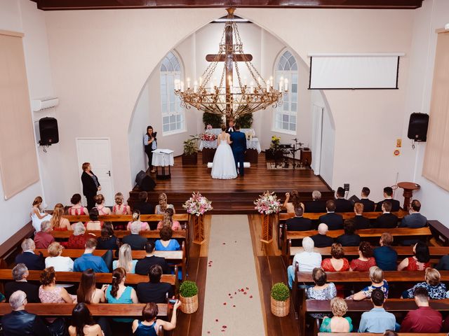 O casamento de Maiko e Aline em Joinville, Santa Catarina 27