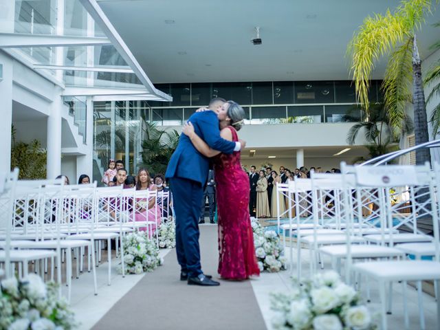 O casamento de Thiago e Leila em Belo Horizonte, Minas Gerais 24