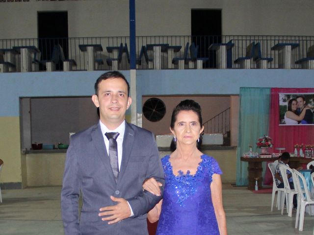 O casamento de Marco Aurélio e Darlene em Central de Minas, Minas Gerais 13