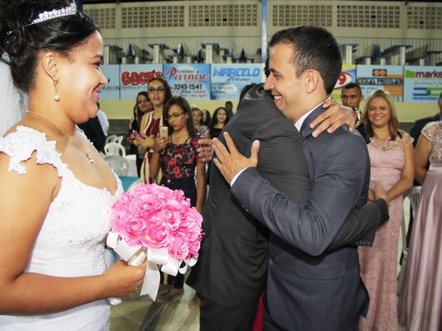 O casamento de Marco Aurélio e Darlene em Central de Minas, Minas Gerais 19