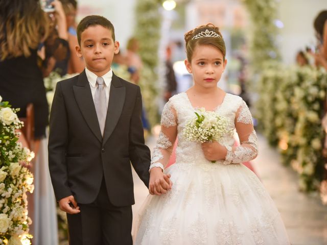 O casamento de João e Daniele em Bom Jardim, Pernambuco 13