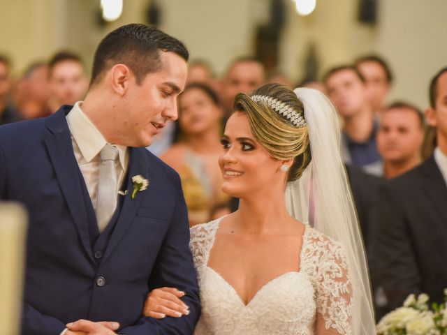 O casamento de João e Daniele em Bom Jardim, Pernambuco 30