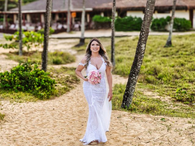 O casamento de Douglas e Helen em Mata de São João, Bahia 9