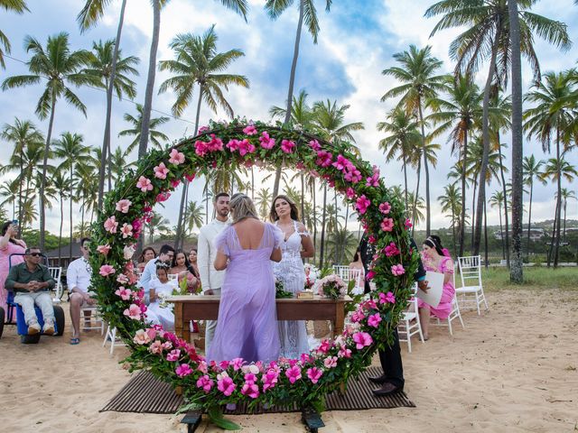 O casamento de Douglas e Helen em Mata de São João, Bahia 18