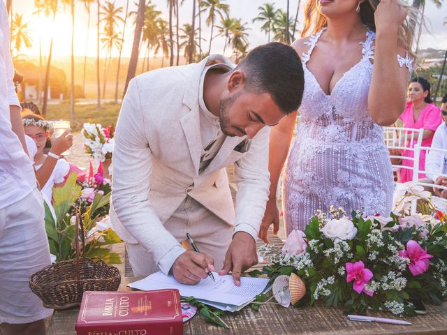 O casamento de Douglas e Helen em Mata de São João, Bahia 36