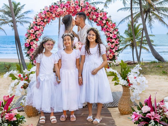 O casamento de Douglas e Helen em Mata de São João, Bahia 45