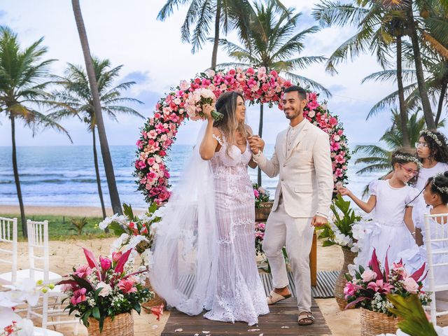 O casamento de Douglas e Helen em Mata de São João, Bahia 46