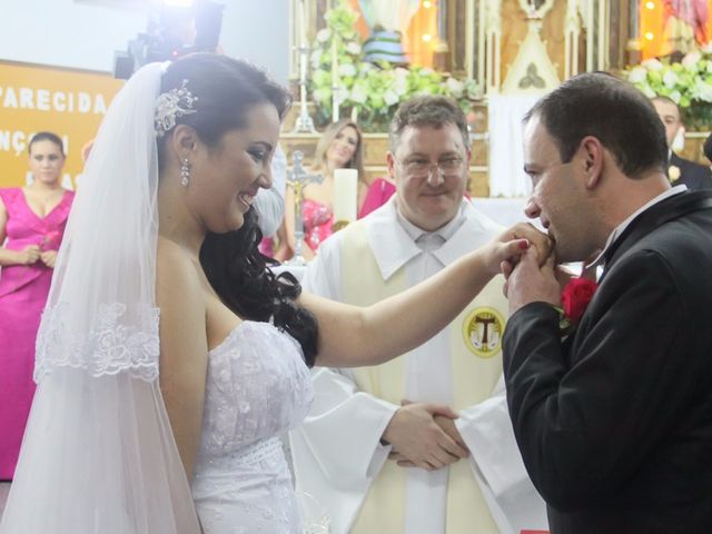 O casamento de Robinson e Fabiola em Flores da Cunha, Rio Grande do Sul 16