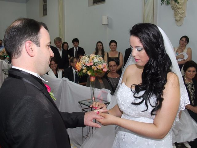 O casamento de Robinson e Fabiola em Flores da Cunha, Rio Grande do Sul 17