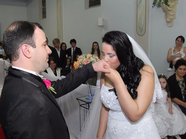 O casamento de Robinson e Fabiola em Flores da Cunha, Rio Grande do Sul 18
