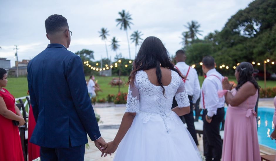 O casamento de Tiago e Elizabete  em Camaçari, Bahia