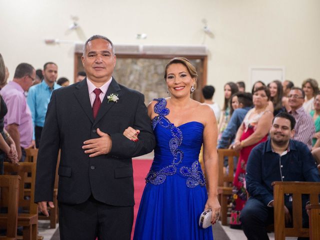 O casamento de Adriano e Camila em Vitória, Espírito Santo 16