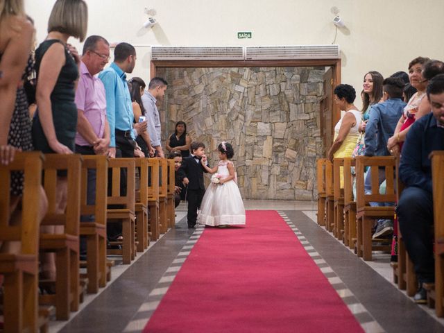 O casamento de Adriano e Camila em Vitória, Espírito Santo 18