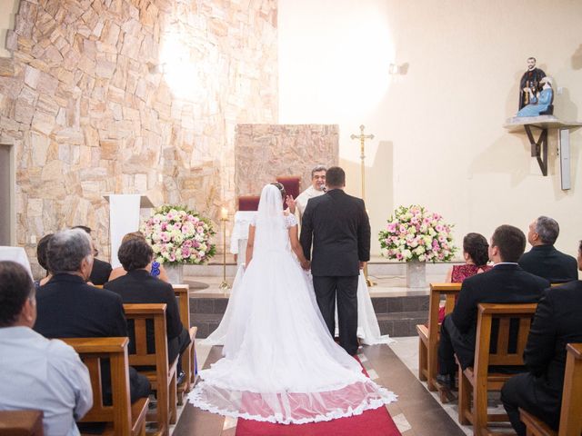 O casamento de Adriano e Camila em Vitória, Espírito Santo 34