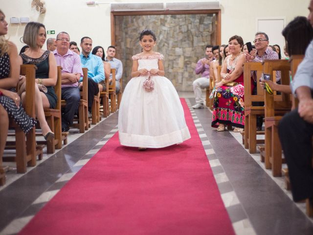 O casamento de Adriano e Camila em Vitória, Espírito Santo 40