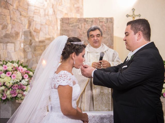 O casamento de Adriano e Camila em Vitória, Espírito Santo 42