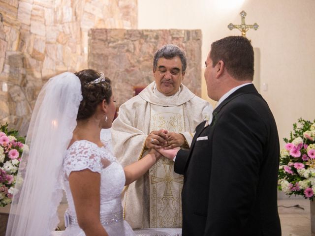 O casamento de Adriano e Camila em Vitória, Espírito Santo 46
