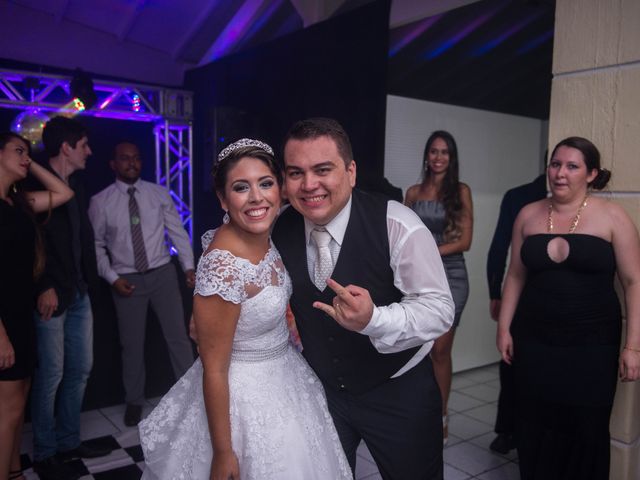 O casamento de Adriano e Camila em Vitória, Espírito Santo 100