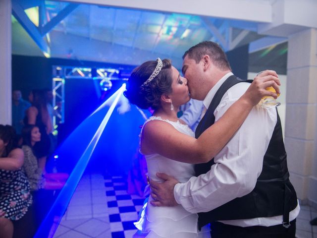 O casamento de Adriano e Camila em Vitória, Espírito Santo 107
