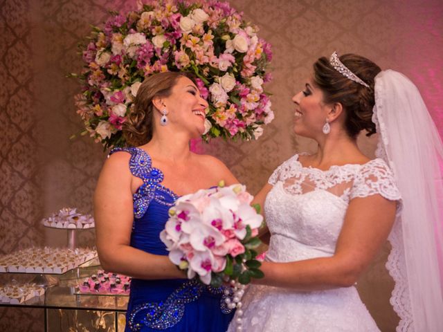 O casamento de Adriano e Camila em Vitória, Espírito Santo 167