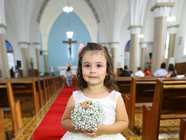 O casamento de Ederson  e Thaís  em Perdigão, Minas Gerais 15
