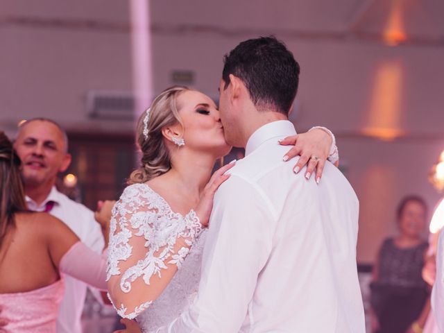 O casamento de Bruno e Larissa em Curitiba, Paraná 33