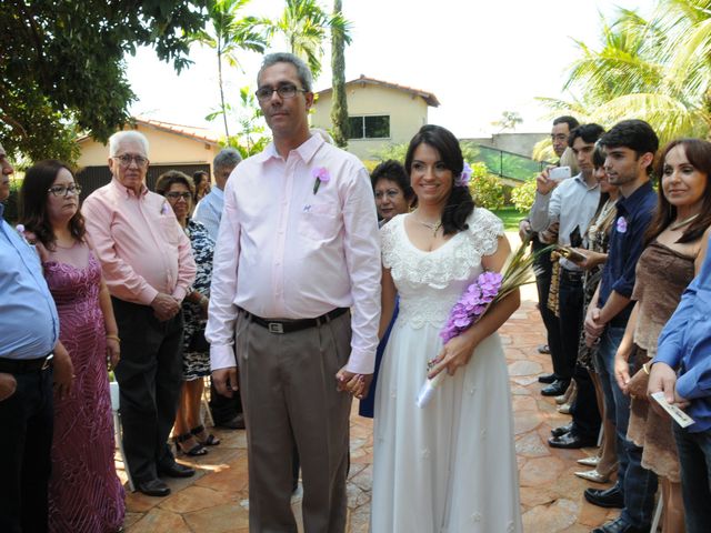 O casamento de Vitor Tadeu e Rita de Cassia em Uberlândia, Minas Gerais 23