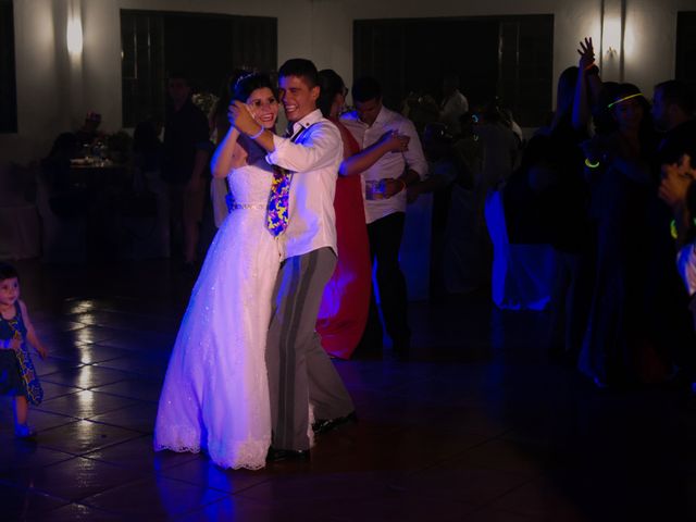 O casamento de Larissa e Patrique em Três de Maio, Rio Grande do Sul 20