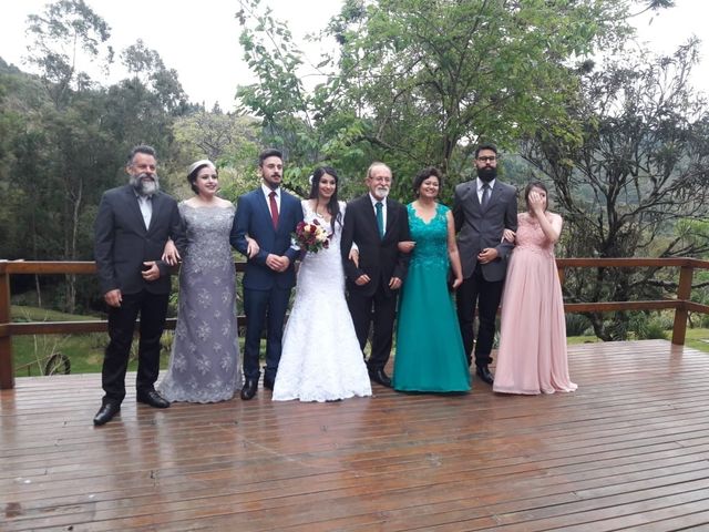 O casamento de Vinícius e Ingrid em Aguas da Prata, São Paulo Estado 5