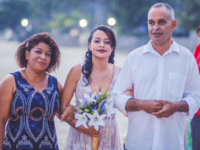O casamento de Sandiel  e Vanessa em Guarujá, São Paulo Estado 8