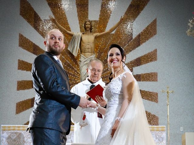 O casamento de Jhonatan e Luciane em Cascavel, Paraná 18
