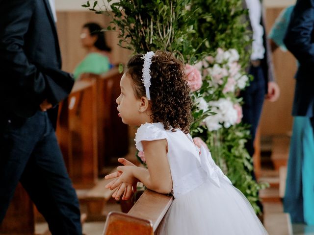 O casamento de Kae e Laura em Poconé, Mato Grosso 31