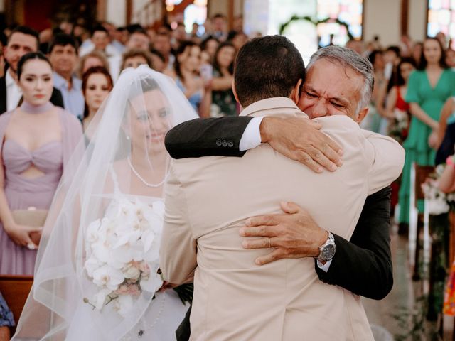 O casamento de Kae e Laura em Poconé, Mato Grosso 59