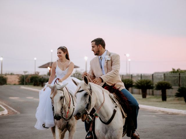 O casamento de Kae e Laura em Poconé, Mato Grosso 110