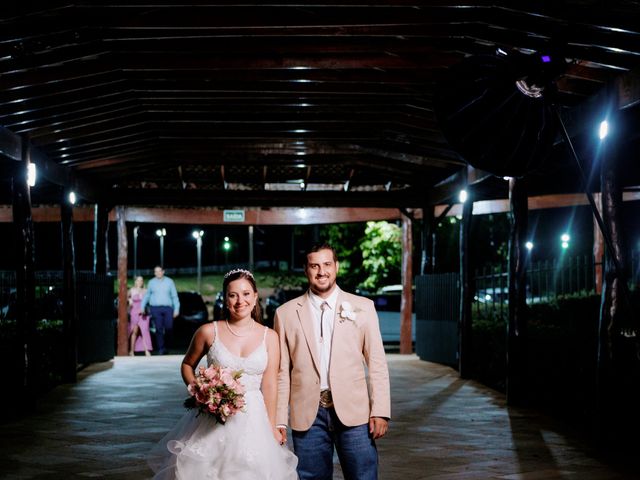 O casamento de Kae e Laura em Poconé, Mato Grosso 116