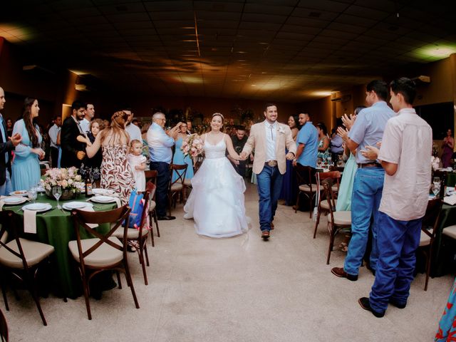 O casamento de Kae e Laura em Poconé, Mato Grosso 123