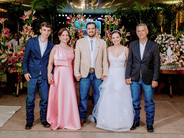 O casamento de Kae e Laura em Poconé, Mato Grosso 142