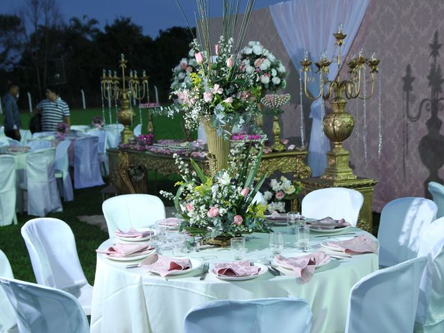 O casamento de Simonides e Beatriz  em Aloândia, Goiás 19