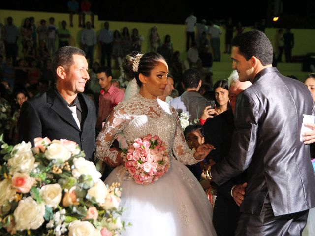 O casamento de Simonides e Beatriz  em Aloândia, Goiás 24
