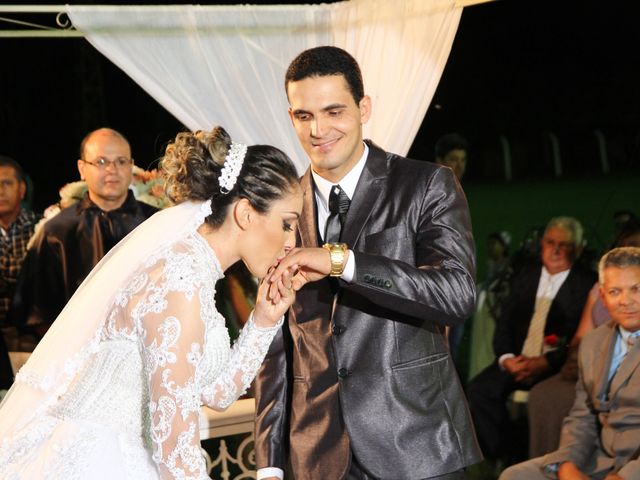 O casamento de Simonides e Beatriz  em Aloândia, Goiás 33