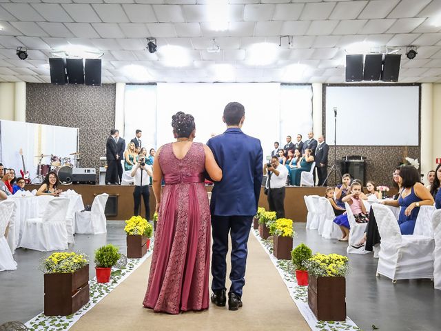 O casamento de Alex Santos e Bruna Aline em Diadema, São Paulo 36