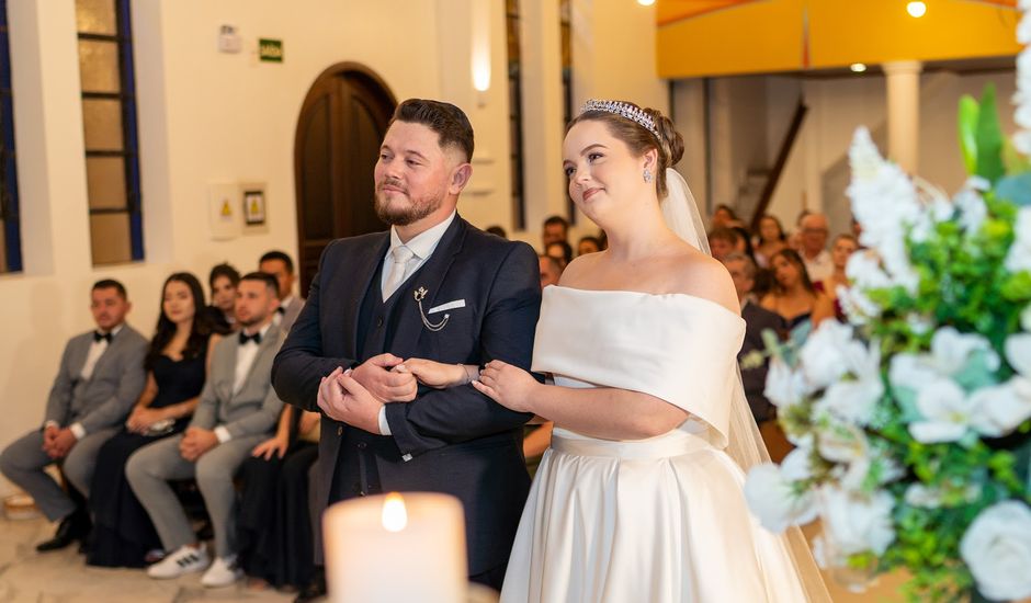 O casamento de Djonata e Luiza  em Joinville, Santa Catarina
