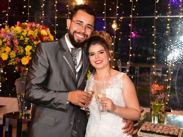 O casamento de Lucas e Amanda em Gravataí, Rio Grande do Sul 25