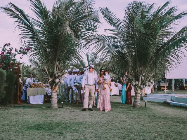 O casamento de Julião Antônio e Carmem em Fortim, Ceará 40