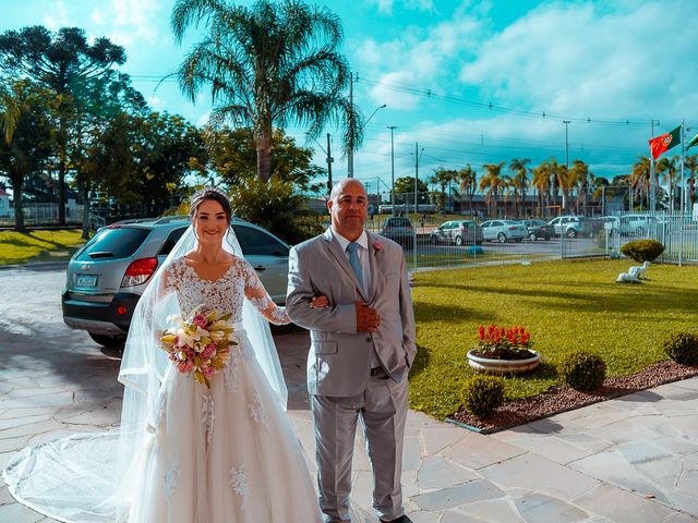 O casamento de Marcos e Danielle em Curitiba, Paraná 1