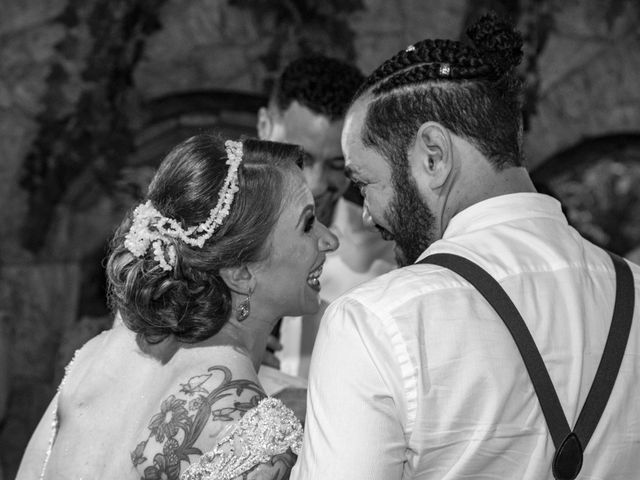 O casamento de Tiago e Fabiana em Itapecerica da Serra, São Paulo 33